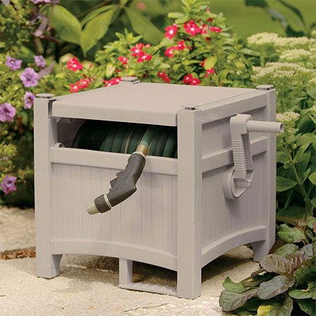 3. Suncast Resin Outdoors Hose Hideaway with Lid